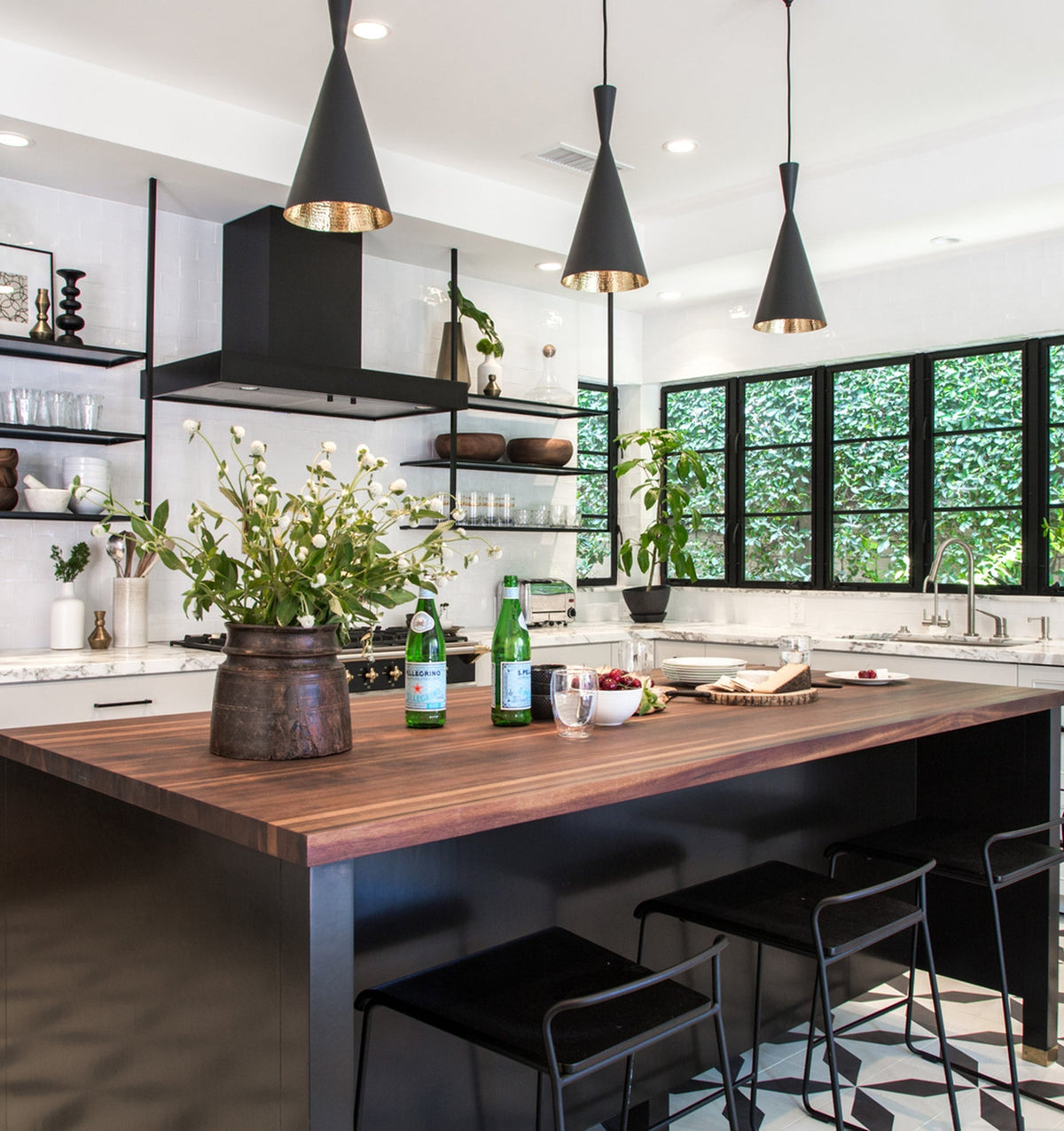 Caviar Black Cone Shape Pendant Light