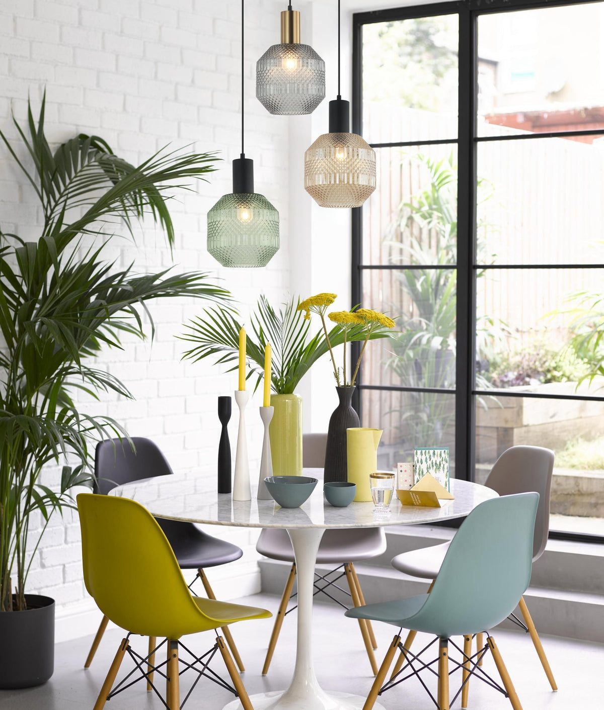 Maraca Interior Glass Jar With Quadrilateral Segment Pendant Light - Amber