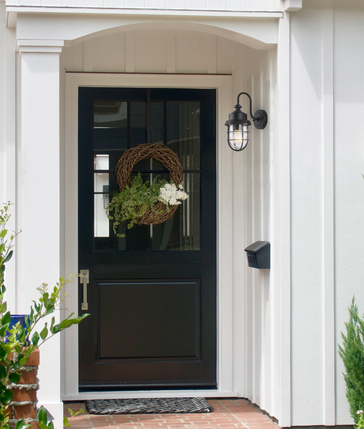 Parol Exterior Cylinder Glass with Cage Wall Light IP44 - Matte Black / Aluminium